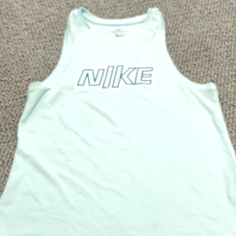 Nike tee